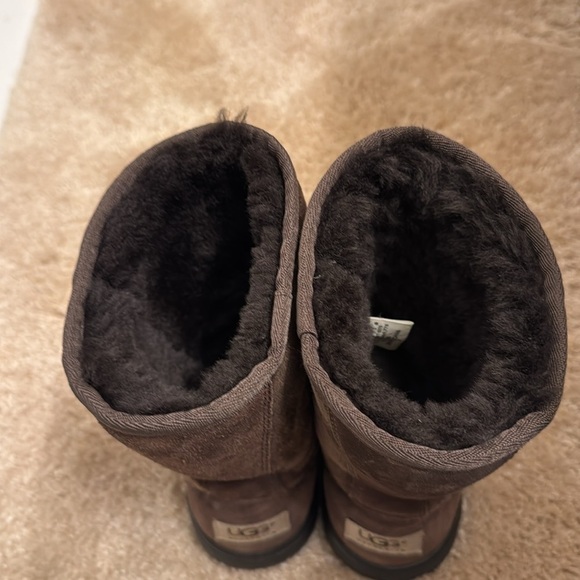 UGG Brown Shearling Boots - Picture 3 of 9